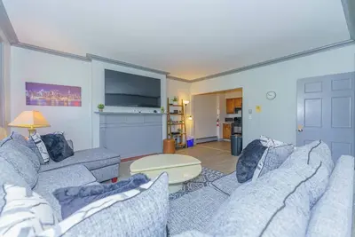 Image de Massive 4bd/3ba 2-Fl Townhouse Apt Downtown Albany