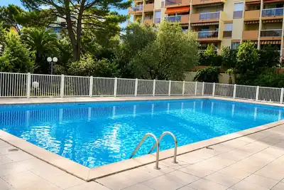 Grand Studio dans résidence avec Piscine