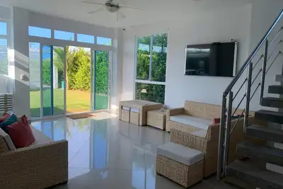 Image de Retraite sereine en bord de mer à Juan de Acosta - Piscine privée et confort