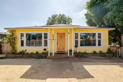 Image de Lemonade & Sunshine Near Downtown Oceanside
