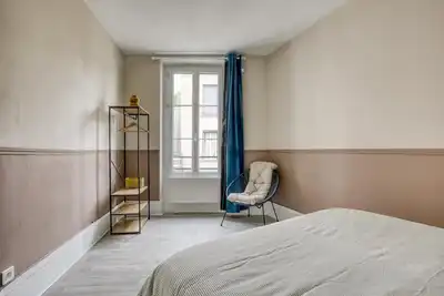 Image de Lola Homes \" Appartement contemporain et chaleureux \"