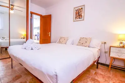 Image de Appartement à Playa San Juan, proche plage, wifi, parking