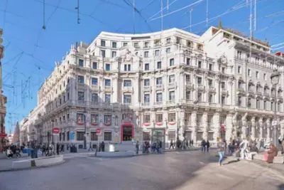 Image de Luxury 3-Bedroom Apartment Steps from Four Seasons Madrid & Puerta del Sol