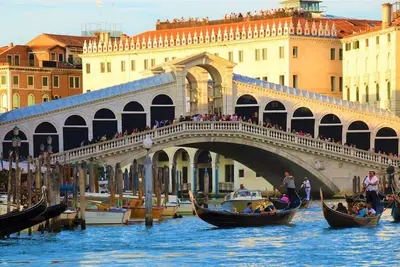 Image de Stylish Penthouse Retreat with Rooftop Altana Near Rialto Bridge