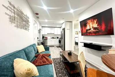Image de Stylish Berwyn Retreat - 15 Min to Midway - Easy Access to Chicago