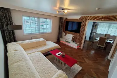 Image de Lovely 2 Bedroom Modern Ground Floor flat