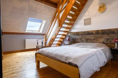 Image de Maison d’hôtes « Chambre Familiale - Kalie-Simba » avec vue montagne et jardin commun