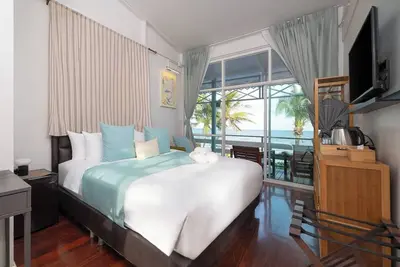 Image de Wander at Bayside 19 | Upstairs Sea-View King Room (sleeps up to 4)
