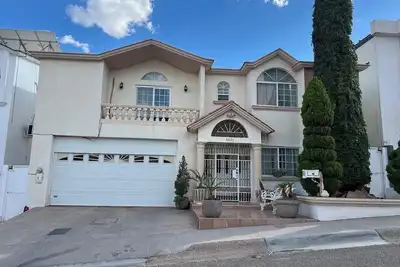 Image de Beautiful spacious house in a private gated community