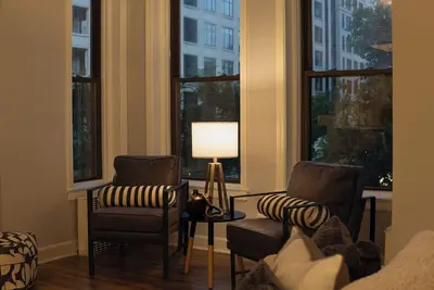 Image de Near Zoo and Beach • Reading Nook + Parking