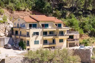 Image de Appartement de deux chambres prés de la plage Baie Mala Pogorila, Hvar (A-27650-c)