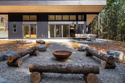 Image de Jordan River Cottage - Luxury Vacation Rental in Jordan River, Bc
