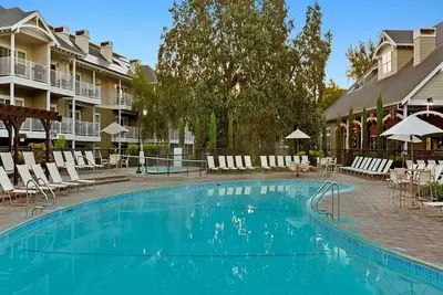 Image de WorldMark Winsdor Aug 28-30 2bd with 1k, 1q, 2twn for 6 Guests