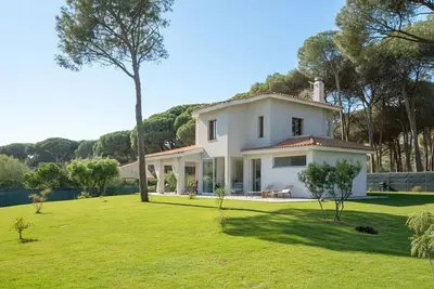 Image de Villa Sandalia: A bright two-story villa situated at a short distance from the beach, with Free Wi-Fi.