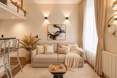 Image de Studio rénové avec mezzanine dans Le Marais
