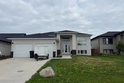 Image de 6 Bedroom spacious house