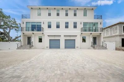 Image de Luxury 3 Bedroom near Southside Village