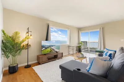 Image de Oceanview 2br 1Bath Retreat Balcony + Sunset Views