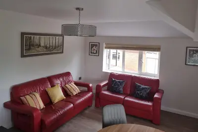 Image de 3 bed 3 bath new apartment, free parking, 5 minutes from M5