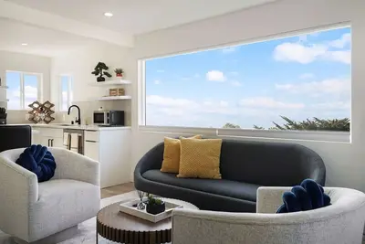 Image de Luxury 3br/2Bath Home w/Ocean Sunset Views, & Yard
