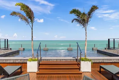 Image de Alta Garden - Comfortable Quad by Carpediem