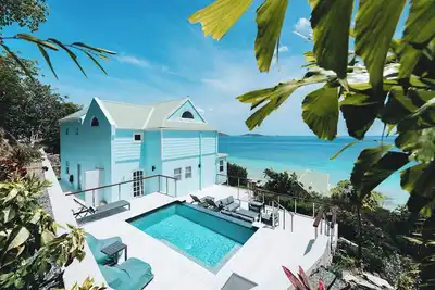 Image de Seaside Oasis - the name says it all. . . with 4 beds, pool, & walk to beach