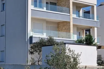 Image de Appartement de deux chambres avec la terrasse et la vue sur le mer Turanj, Biograd (A-27132-b)