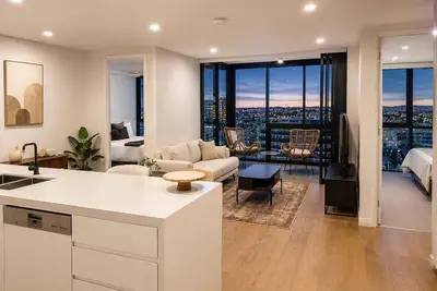 Image de 2br Story Bridge Views | Resort Pool & Parking