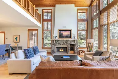 Image de Old Greenwood Cabin 01