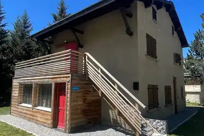 Image de Chalet Rec Fred : maison de vacances avec jardin privé et balcon
