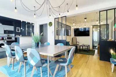 Image de Le Central Perk, spacieux, WiFi, Sauna, Netflix pour 6 à 7 voyageurs, animaux ok