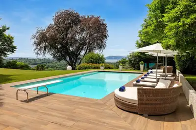 Image de Villa Serenity - Six Chambres Villa, Couchages 12