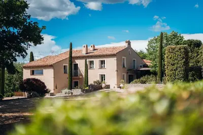 Image de Large Family Retreat With Private Pool