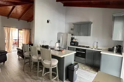 Image de Renica's cottage five minutes from Latille falls.