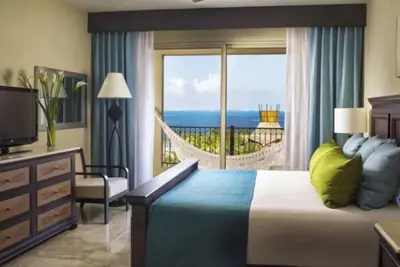 Image de Cozy 1-bedroom 5 star luxury hotel suite, across from the beautiful Isla Mujeres