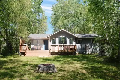 Image de 3 bedroom Cabin with a 1 min walk to the beach!