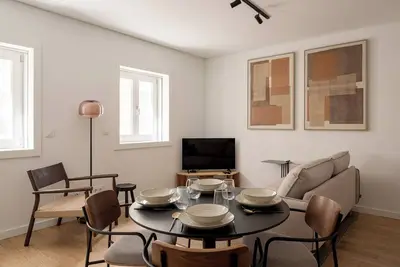 Image de Charming 2br with Private Patio in São Bento