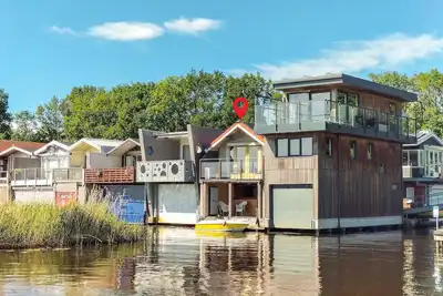 Image de Lovely home in Kropswolde with sauna