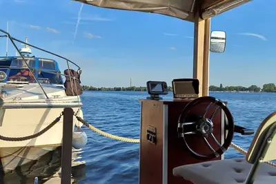 Image de Dreamlike hours & magical moments on the Havel houseboat NautikHus