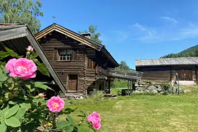 Image de Maison en bois avec sauna dans une ferme ancestrale
