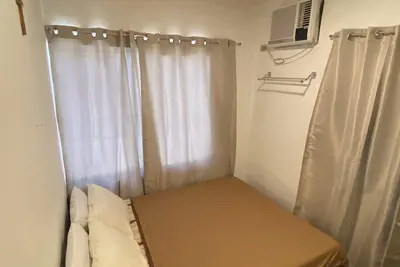 Image de Simple, Practical & Comfy Room 4