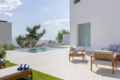Image de New! Villa A: Your Luxurious Escape in Podstrana's Serene Hills