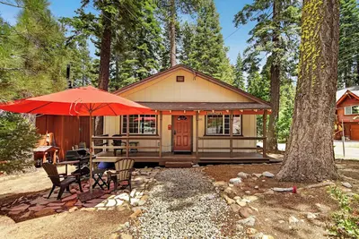 Image de The Rustic Pine 2bdr Cabin