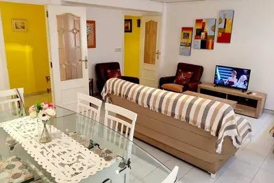 Image de Enjoyable 2-bedroom apartment with Ac in quaint Gandia