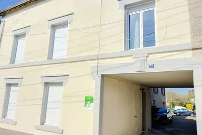 Image de Les Loges de Véro Rdc - 5 min de Verdun, parking privé, garage moto, clim.