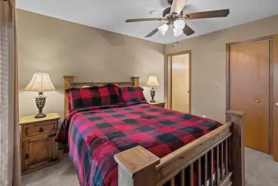 Image de Rustic 2br Cabin - Wooded View - Seasonal Pool