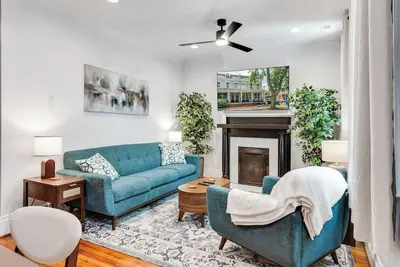 Image de Stylish 3br Retreat | Fan District | Ev Charger