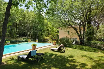 Image de Propriété Aix-en-Provence Vue Ste-Victoire piscine 12x8