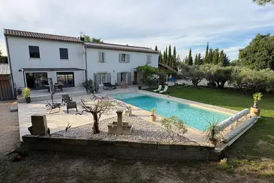 Image de Petite maison au coeur d'une exploitation agricole