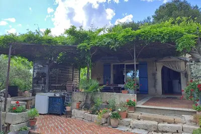 Image de Villa provençale avec piscine privée, jardin terrasse ombragée, calme, parking